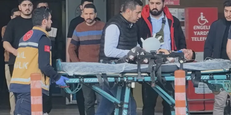 Bursa’da balkondan düşen çocuk ağır yaralandı