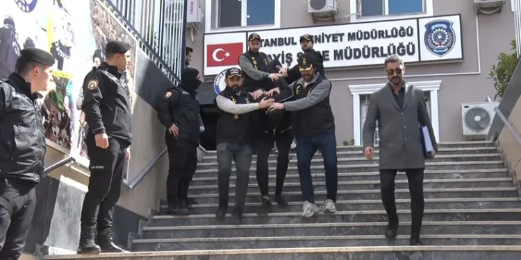 İzinsiz yürüyüşlere katıldıkları iddia edilen tutuklu 59 sanığa tahliye