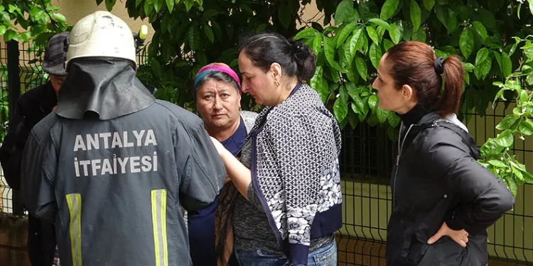 Malatya’da kontrolden çıkan minibüs devrildi: 5 yaralı