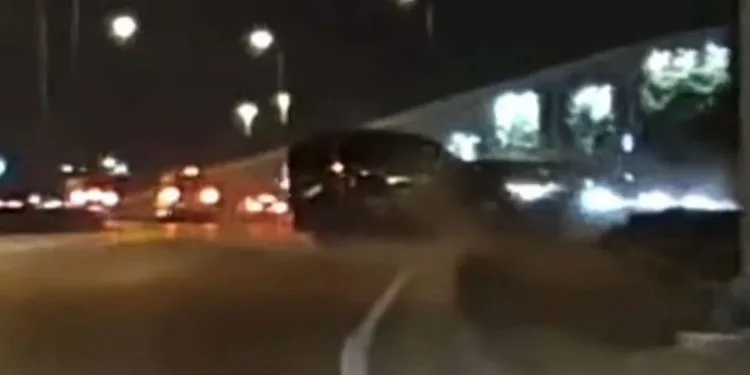 Makas atan sürücü zincirleme kazaya sebep oldu