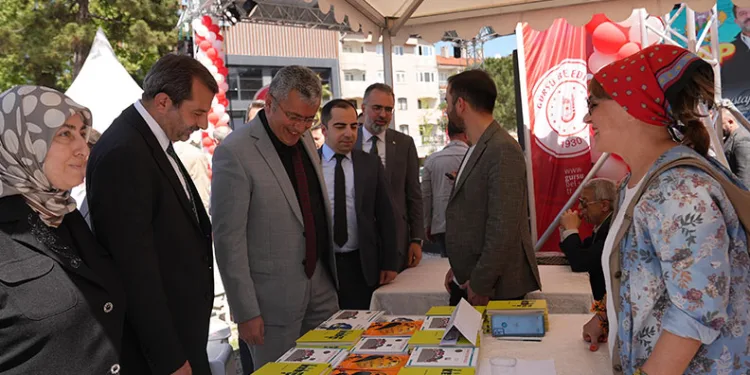 Bursa’da iki katlı evde yangın paniği