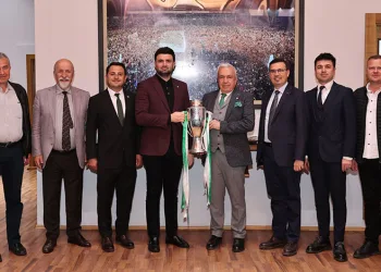 Şadi Özdemir’den Bursaspor’a destek