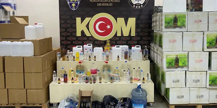 Edremit’te çöplük yangını büyümeden kontrol altına alındı