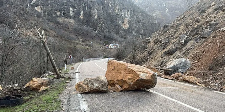 Kırıkkale’de yalnız yaşayan kadın evinde ölü bulundu