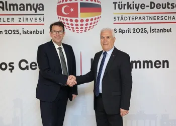 Bozbey, Türkiye-Almanya Kardeş Şehirler Zirvesi’ne katıldı