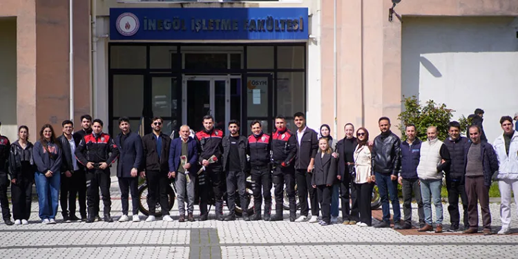 Üniversite kampüsünde polis ekiplerine kavgalı sürpriz