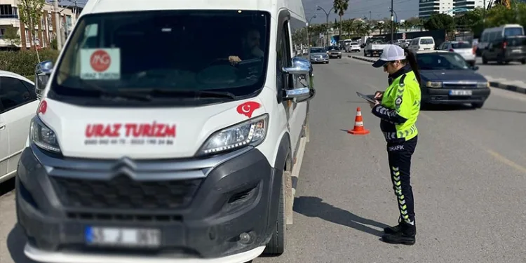 İzinsiz yürüyüşlere katıldıkları iddia edilen tutuklu 59 sanığa tahliye