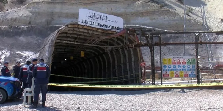 Torbalı’da polisin durdurduğu araçtan metamfetamin çıktı