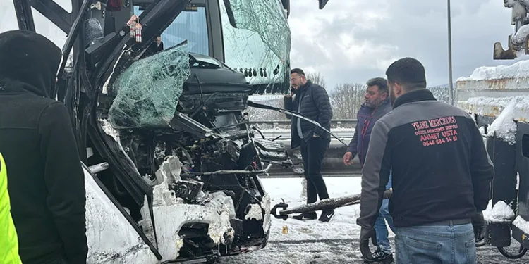 İzinsiz yürüyüşlere katıldıkları iddia edilen tutuklu 59 sanığa tahliye