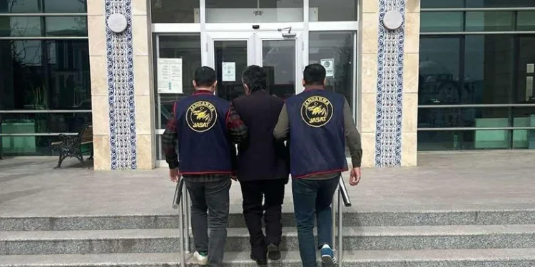 Cezaevi firarisi dahil birçok suçtan aranan 8 hükümlü yakalandı