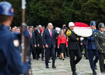 Devlet erkanından 23 Nisan’da Anıtkabir’e ziyaret