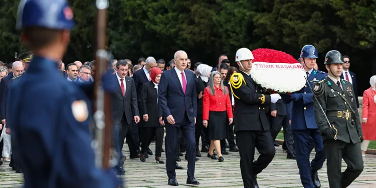 Devlet erkanından 23 Nisan’da Anıtkabir’e ziyaret