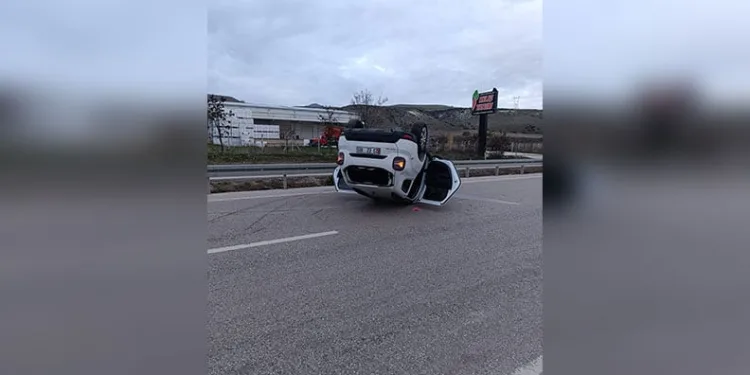 Aksaray’da 2 hafif ticari araç çarpıştı: 1 yaralı