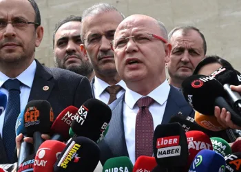 AK Parti’den Bozbey hakkında suç duyurusu