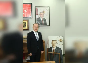 Yenişehir’de Kapalı Spor Salonu’nun parkeleri yenileniyor