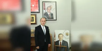 Yenişehir’de Kapalı Spor Salonu’nun parkeleri yenileniyor