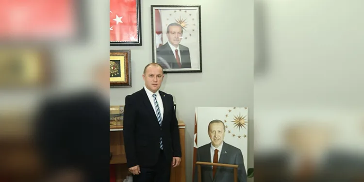 Yenişehir’de Kapalı Spor Salonu’nun parkeleri yenileniyor