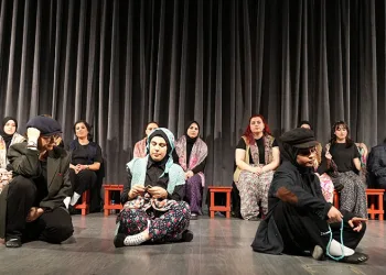 Gürsulu kadınlar sahne tozunu yuttu