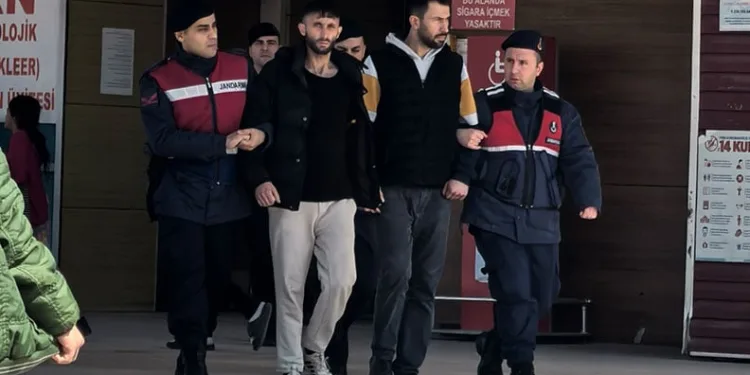 Bursa’da jandarma uyuşturucu imal eden şüphelileri suçüstü yakaladı