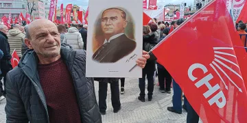 ‘Millet İradesine Sahip Çıkıyor’