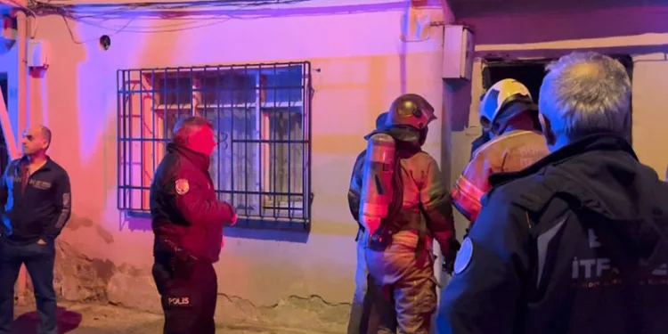 Bursa’da iki katlı evde yangın paniği