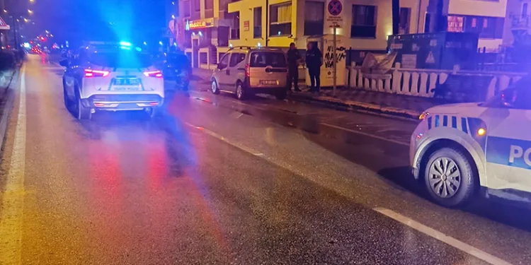 Polis ekipleri şüpheli paket ihbarı üzerine harekete geçti