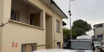 Bursa’da yoldun karşısına geçerken otomobilin çarptığı yaşlı adam hayatını kaybetti