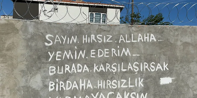Tekirdağ’da hırsıza duvar yazılı tepki