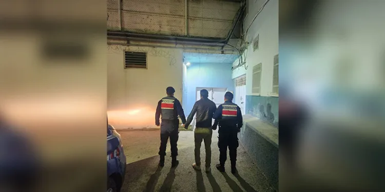 9 yıl hapis cezasıyla aranan şahsı JASAT yakaladı