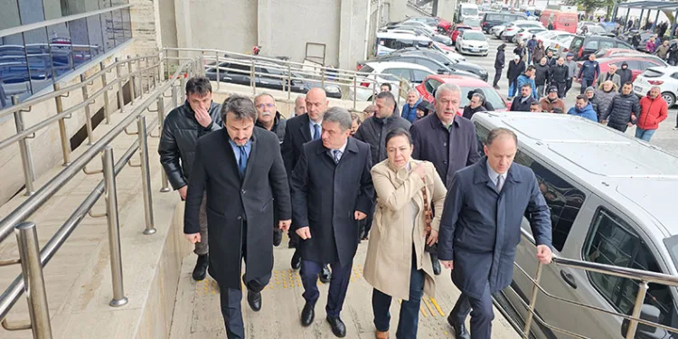 Cezaevi firarisi dahil birçok suçtan aranan 8 hükümlü yakalandı