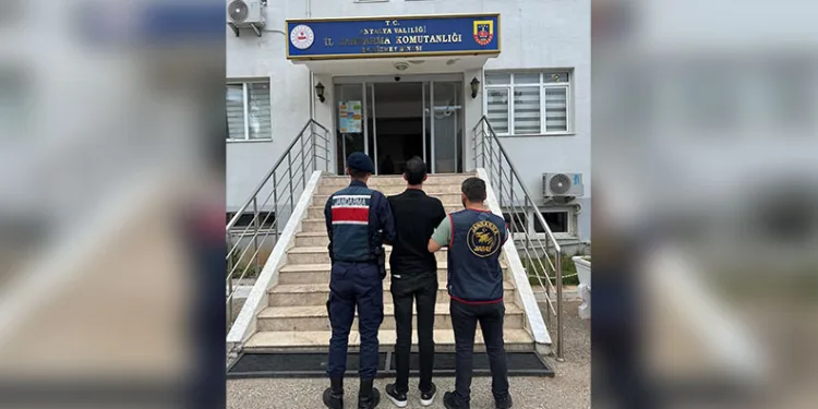 Çöp ayrıştırma tesisinde makineye sıkışan genç, son yolculuğuna uğurlandı