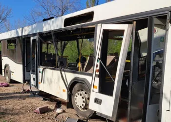 Rusya, sivilleri taşıyan otobüsü vurdu