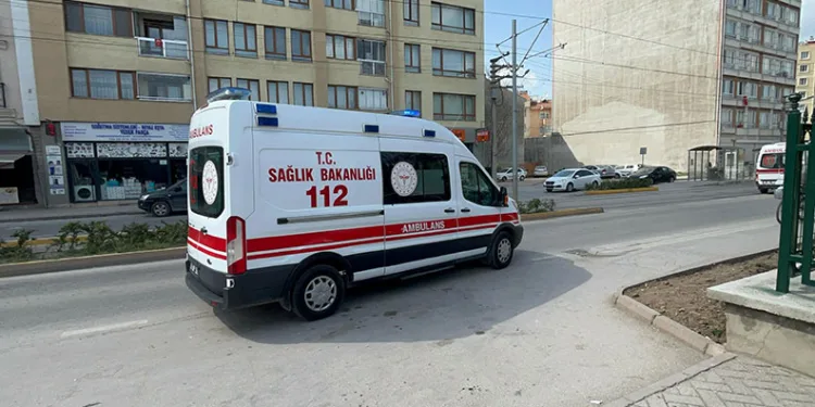 İnşaattan düşen kişi hastanelik oldu