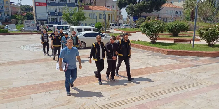 İki kişinin yaralandığı kavganın şüphelileri adliyeye sevk edildi