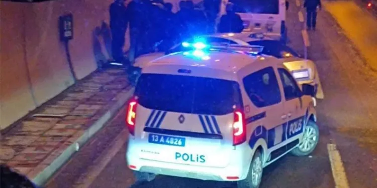 Sürücüler arasında ‘yol verme’ kavgası: 2 yaralı