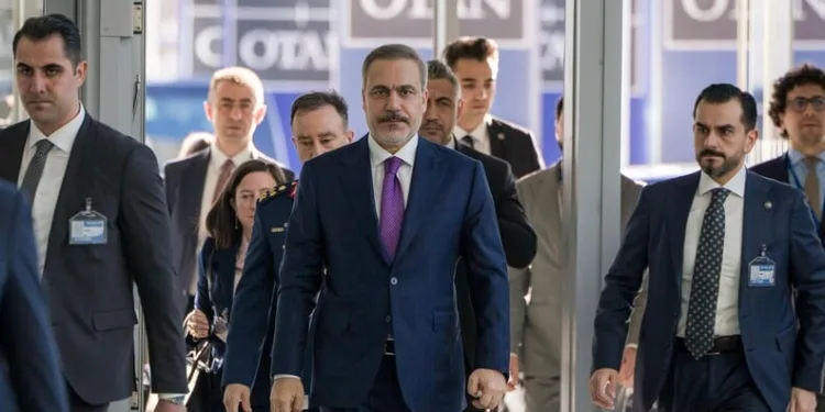 Şanlıurfa’da göçükte hayatını kaybeden 3 işçi gözyaşlarıyla defnedildi