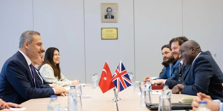 Şanlıurfa’da göçükte hayatını kaybeden 3 işçi gözyaşlarıyla defnedildi