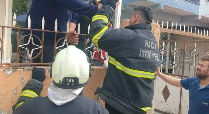 Kuzey Kore lideri Kim, savaş provasını andıran özel kuvvetler tatbikatını denetledi