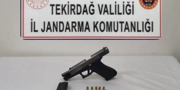 Kuzey Kore lideri Kim, savaş provasını andıran özel kuvvetler tatbikatını denetledi