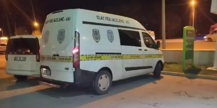 Ankara’da apartman boşluğuna düşen kız çocuğu hayatını kaybetti
