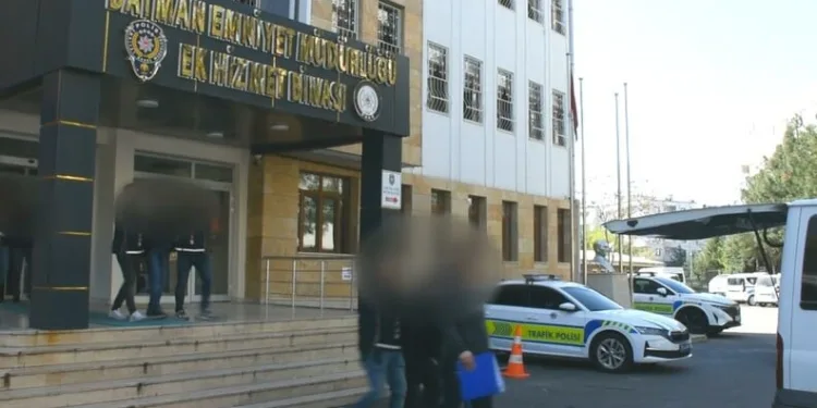 Ankara’da apartman boşluğuna düşen kız çocuğu hayatını kaybetti