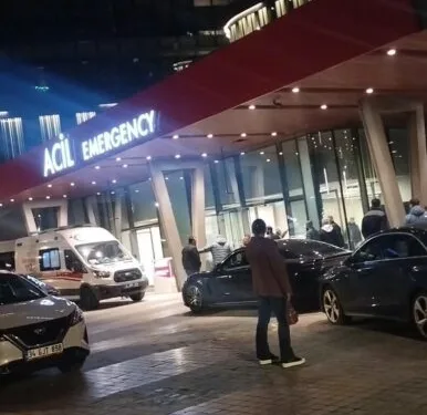 Polis, uygulama noktasını görünce geri geri kaçan aracı koşarak böyle yakaladı