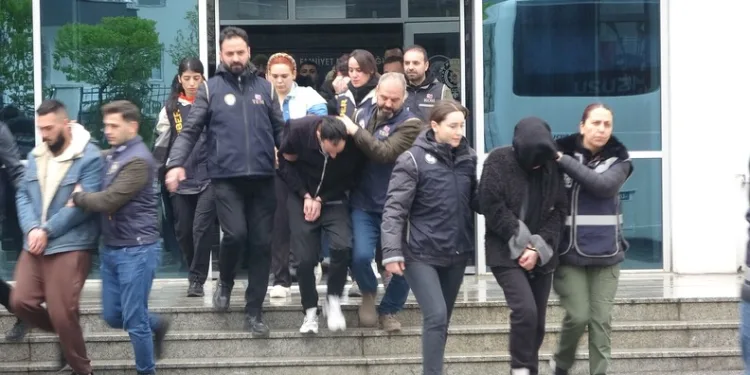 Sürücüsü kalp krizi geçiren otomobil ağaca çarptı: 1 ölü