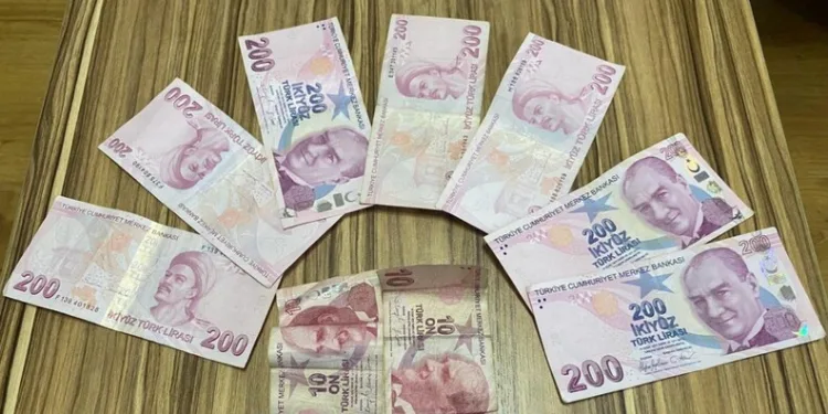 Sürücüsü kalp krizi geçiren otomobil ağaca çarptı: 1 ölü
