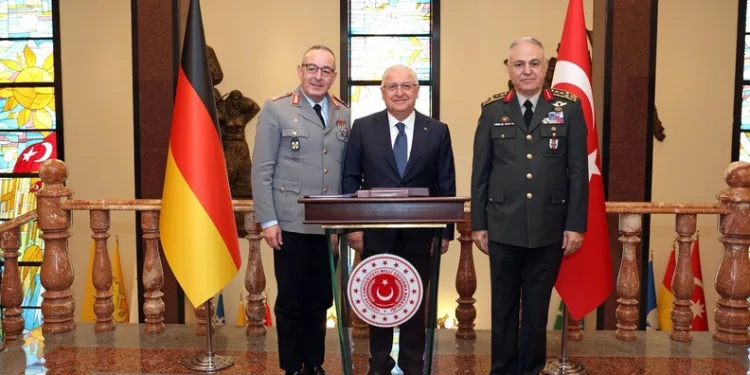 Bakan Güler, Almanya Genelkurmay Başkanı Breuer’i kabul etti