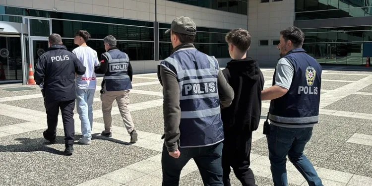 Bakan Güler, Almanya Genelkurmay Başkanı Breuer’i kabul etti