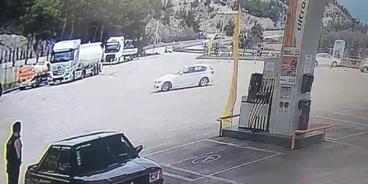 Vatandaşı dolandıran sahte jandarmalar gerçek jandarmadan kaçamadı