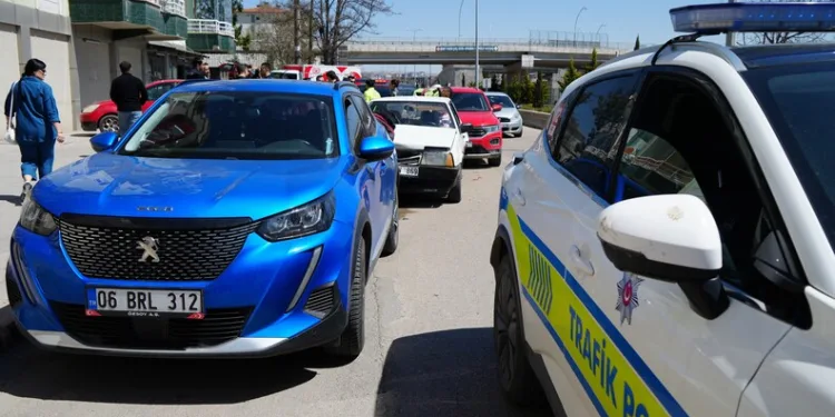 Şehit polis Esat Koyuncu’nun naaşı Adana’da toprağa verildi