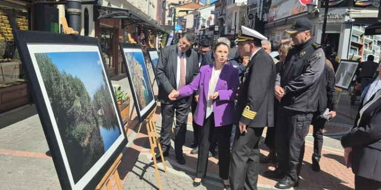 Şehit polis Esat Koyuncu’nun naaşı Adana’da toprağa verildi