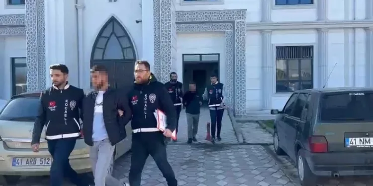 Şehit polis Esat Koyuncu’nun naaşı Adana’da toprağa verildi